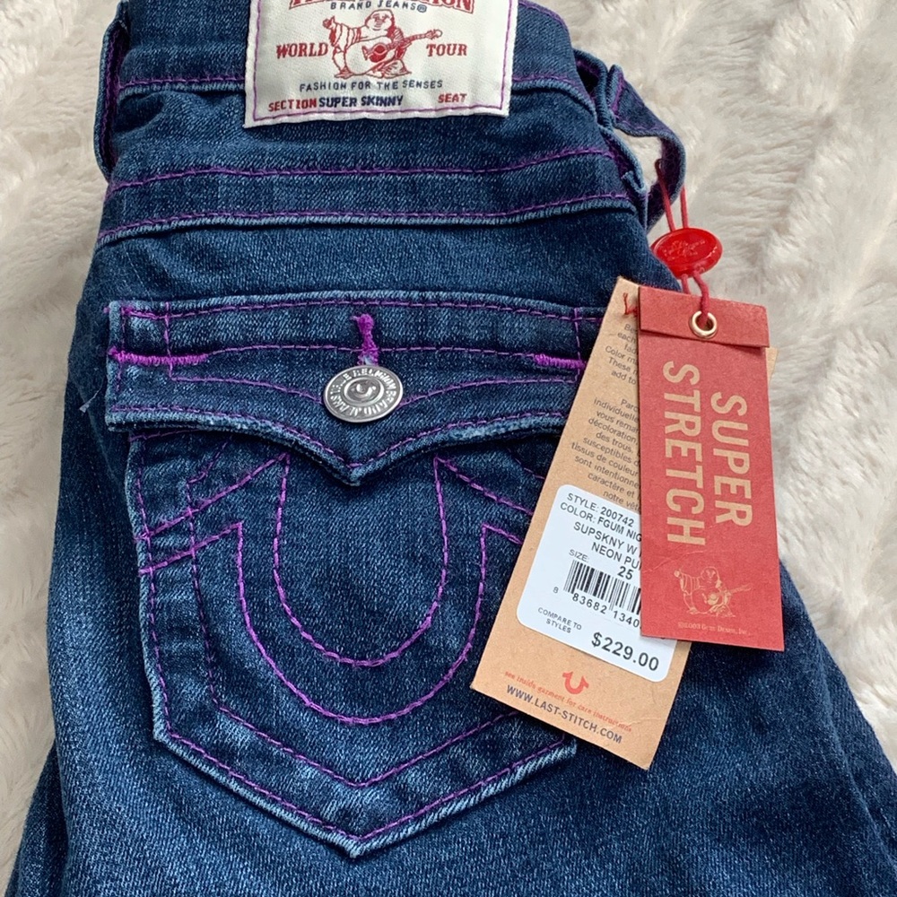 NWT Neon Stitch Skinny True Religion Jean